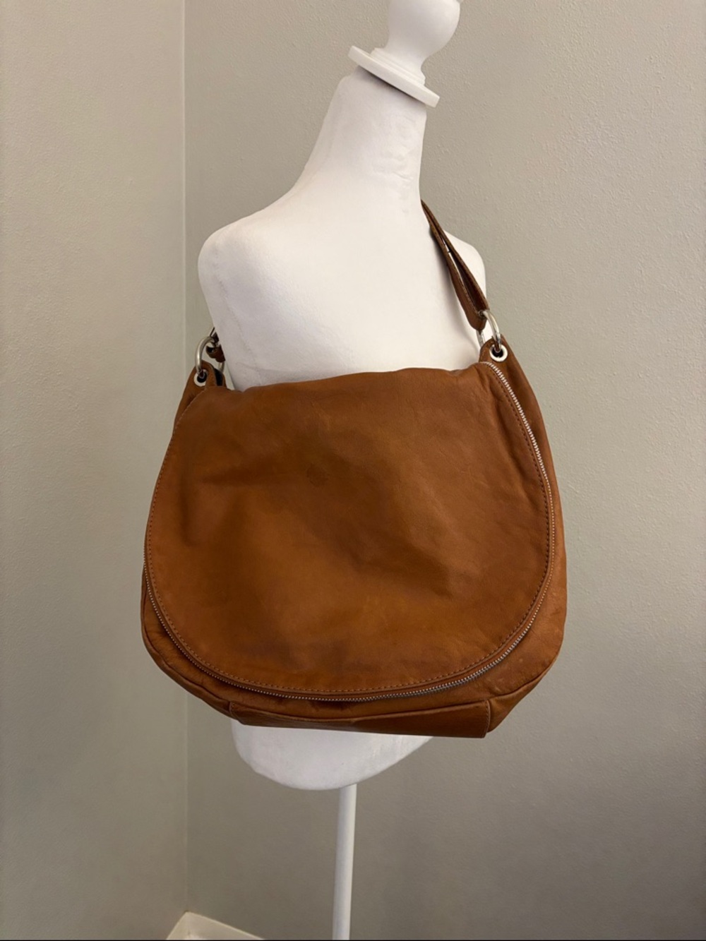 Leather Hobo Shoulder Bag in Brown